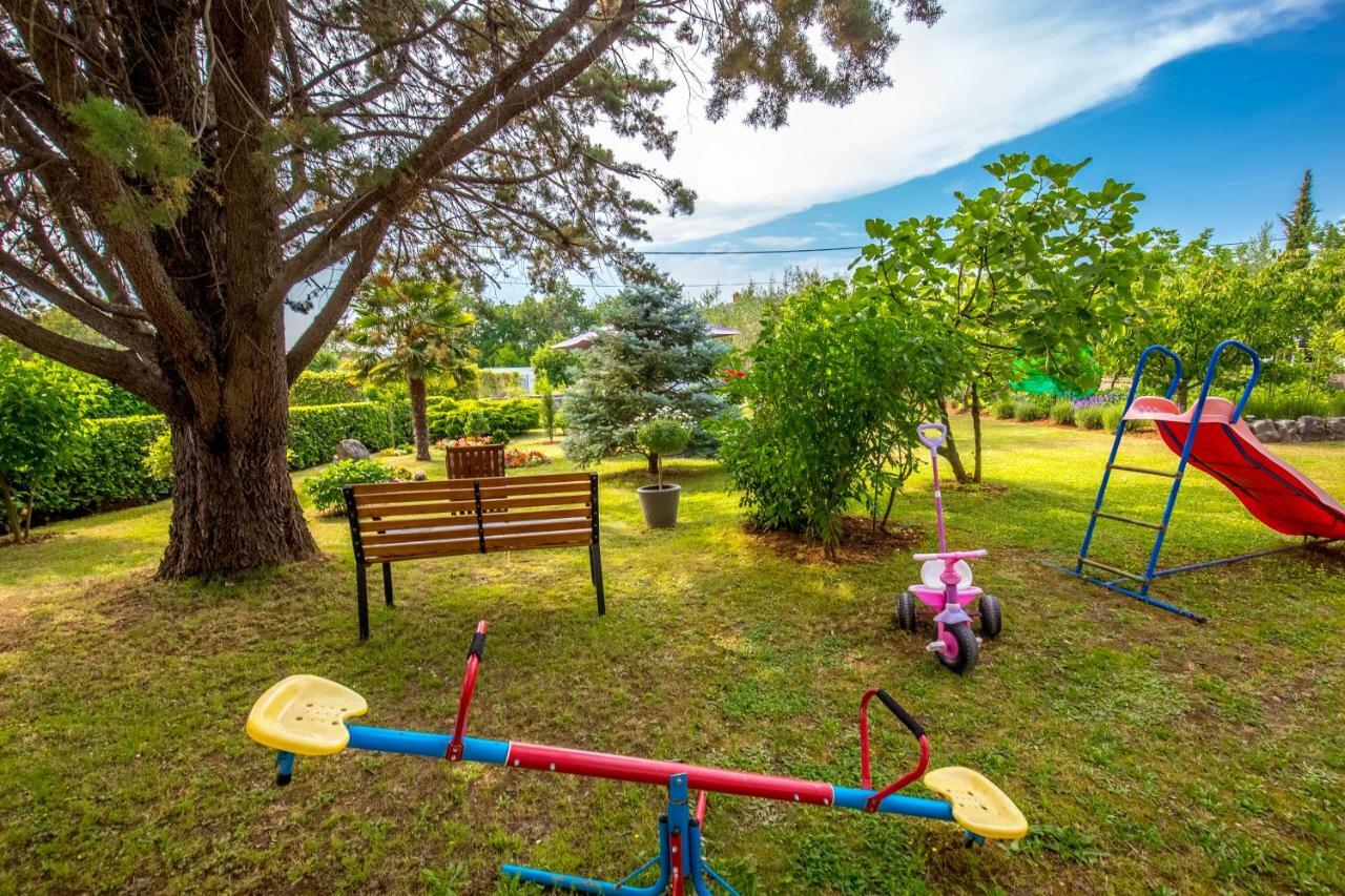 Garden Paradise App Sveti Vid-Miholjice Dış mekan fotoğraf